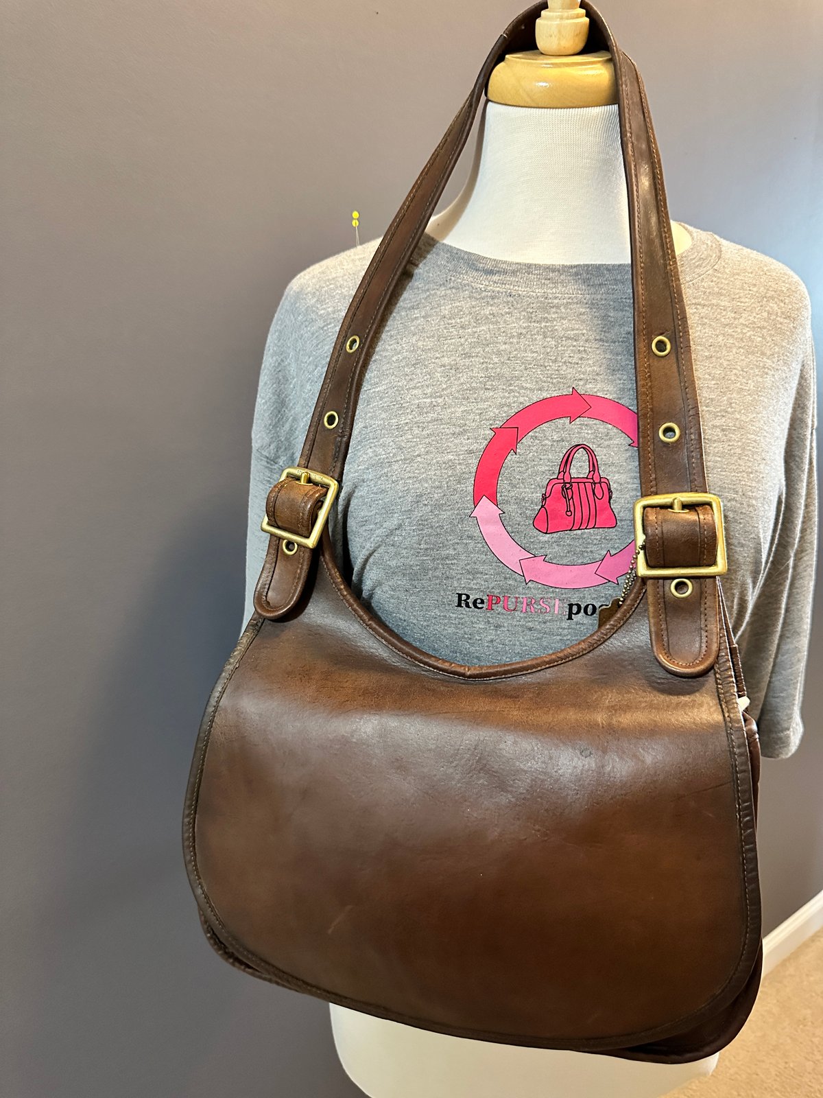 Brown Vintage Coach Saddle Bag from the 1970s – Auction 