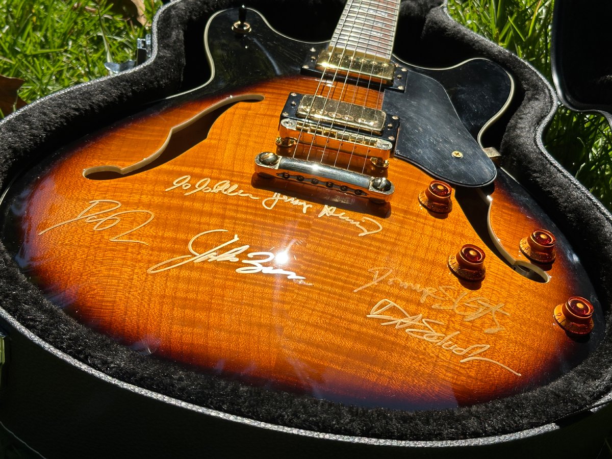Widespread Panic-Signed Washburn HB-35 – Auction – Widespread