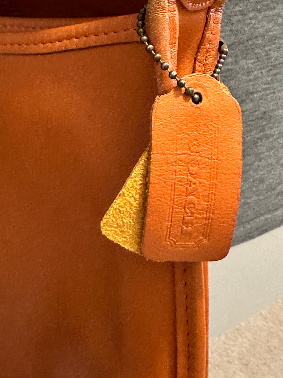 Beautiful Vintage Coach Burnt Orange Ergo Flap – Auction 